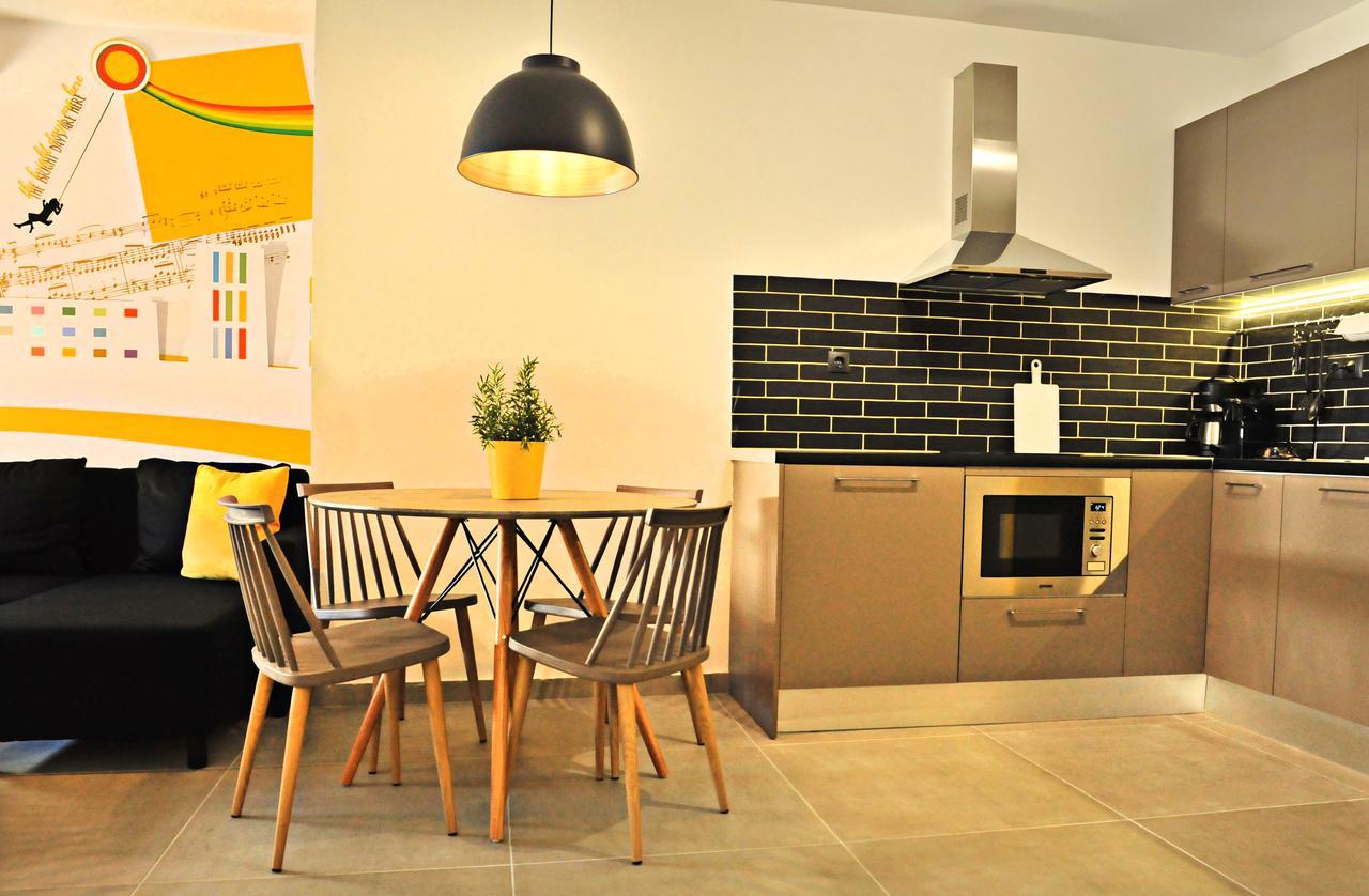 The Athenians Modern Apartments Atenas Exterior foto