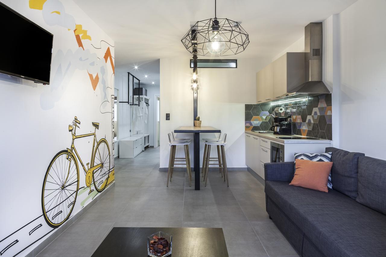 The Athenians Modern Apartments Atenas Exterior foto